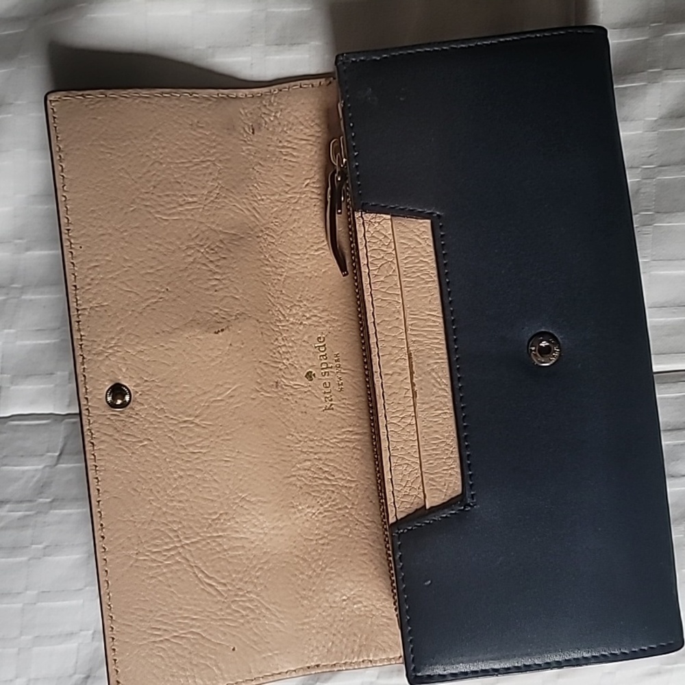 Kate's spade navy blue wallet - Picture 3 of 8
